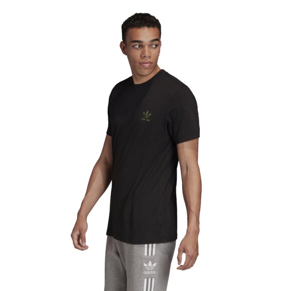 ADIDAS  - M CAMO ESS T