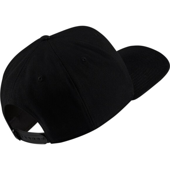 NIKE - U NSW PRO CAP FUTURA