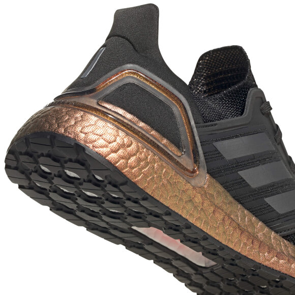 ADIDAS  - ULTRABOOST 20