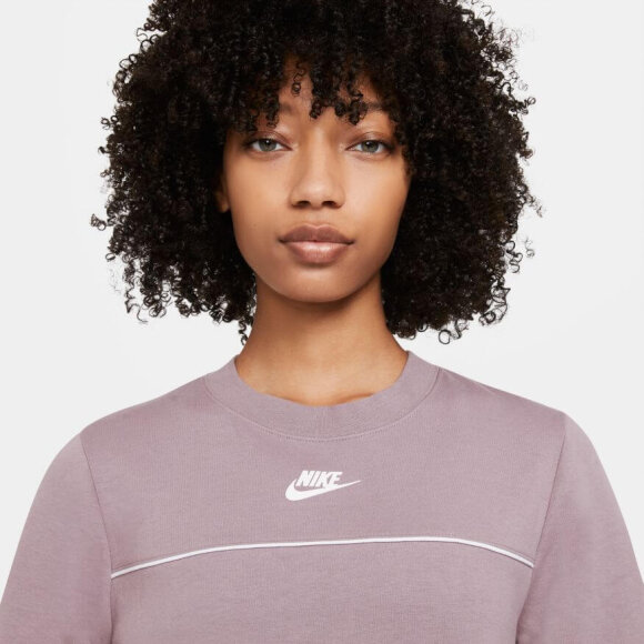 NIKE - W NSW MLNM ESSTL FLC CREW