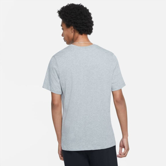 NIKE - M NSW TEE ALT BRAND MARK