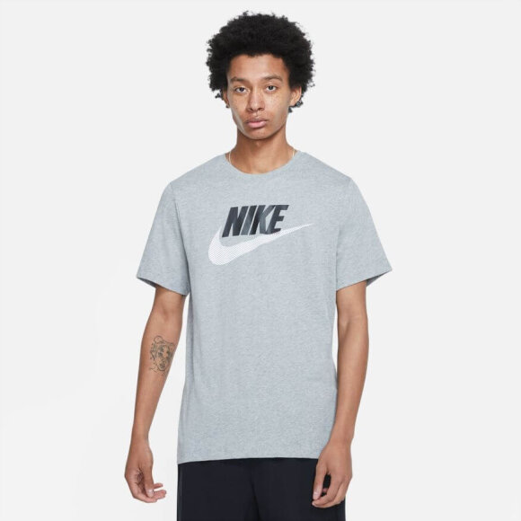 NIKE - M NSW TEE ALT BRAND MARK