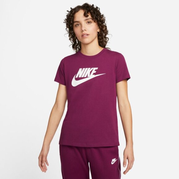 NIKE - W NSW TEE ESSNTL ICON FUTURA