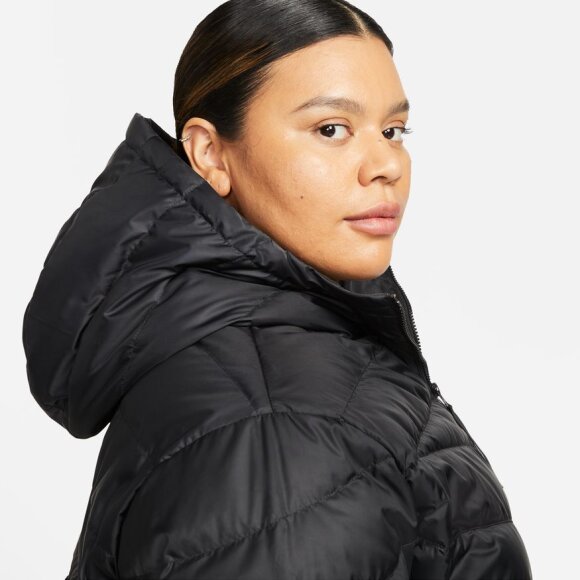 NIKE - NIKE DAME LØBEJAKKE SPORTSWEAT WIND JACKET PLUS SIZE
