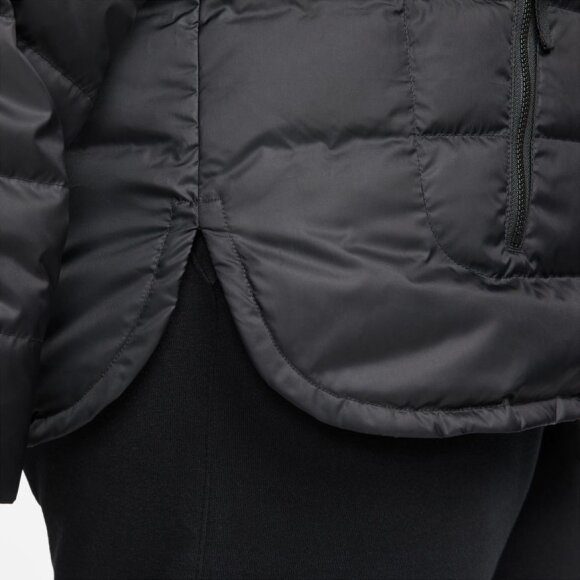 NIKE - NIKE DAME LØBEJAKKE SPORTSWEAT WIND JACKET PLUS SIZE