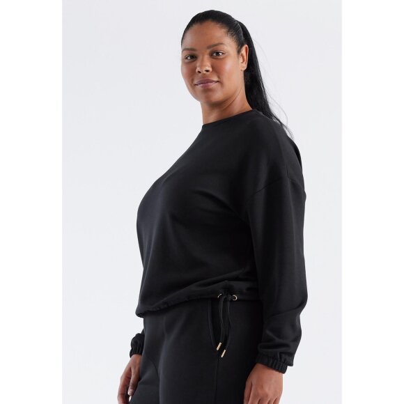 Q SPORTSWEAR - W KARINA SWEAT SHIRT PLUS SIZE