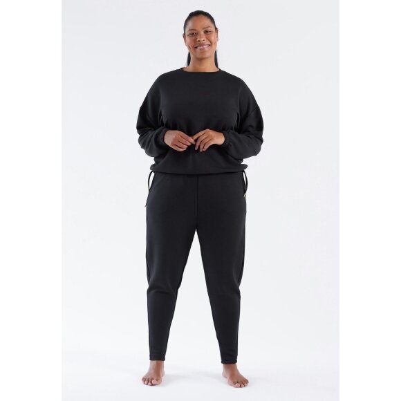 Q SPORTSWEAR - W KARINA SWEAT SHIRT PLUS SIZE