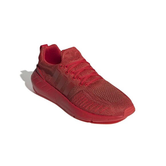 ADIDAS  - M SWIFT RUN 22