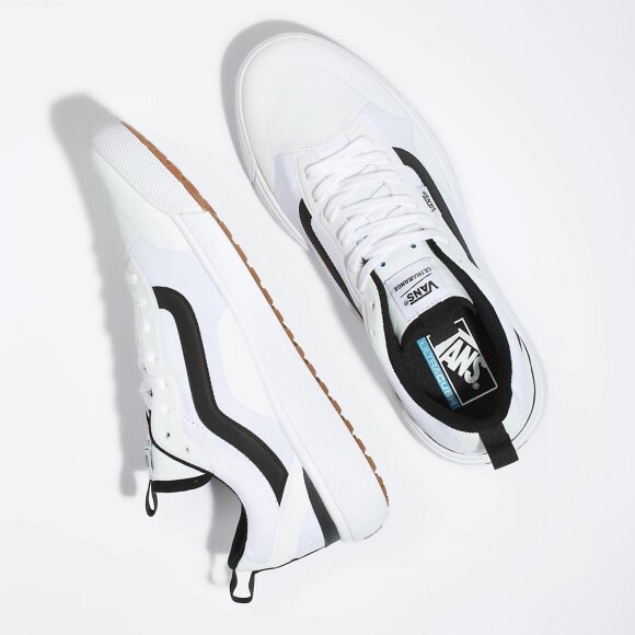 VANS - UA ULTRARANGE EXO