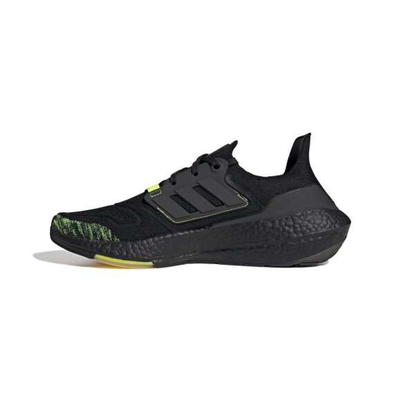 ADIDAS  - M ULTRABOOST 22