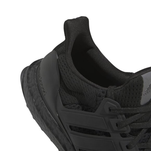 ADIDAS  - M ULTRABOOST 1.0