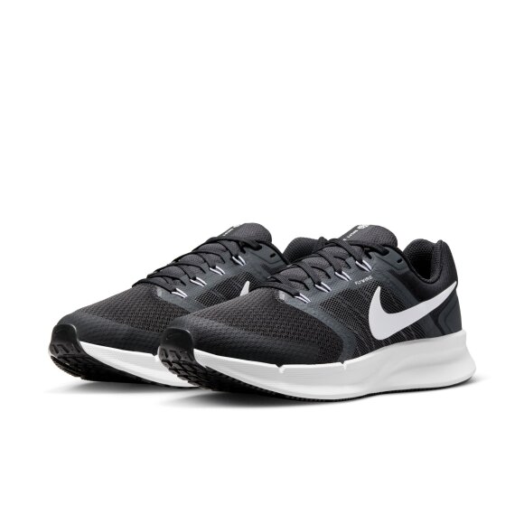 NIKE - W RUN SWIFT 3