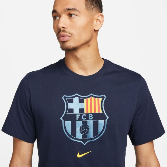 NIKE - NIKE HERRE T-SHIRT M FC BARCA CREST TEE 