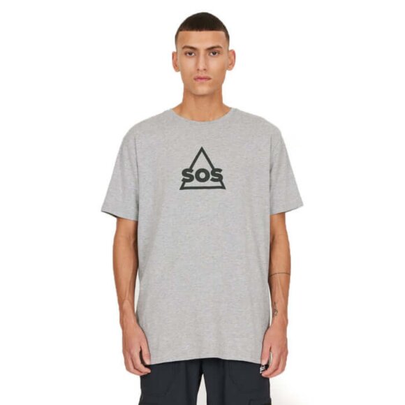 SOS LIFESTYLE - M KVITFJELL SS TEE