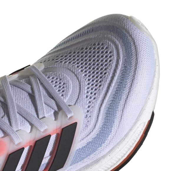 ADIDAS  - W ULTRABOOST LIGHT 