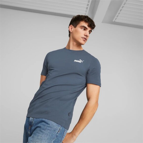 PUMA DENMARK - M ESS SMALL LOGO TEE