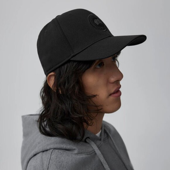 CANADA GOOSE - TONAL CAP BLACK 