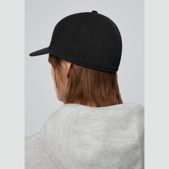 CANADA GOOSE - TONAL CAP BLACK 