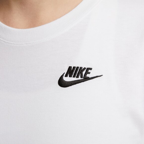 NIKE - W NSW CLUB SS TEE