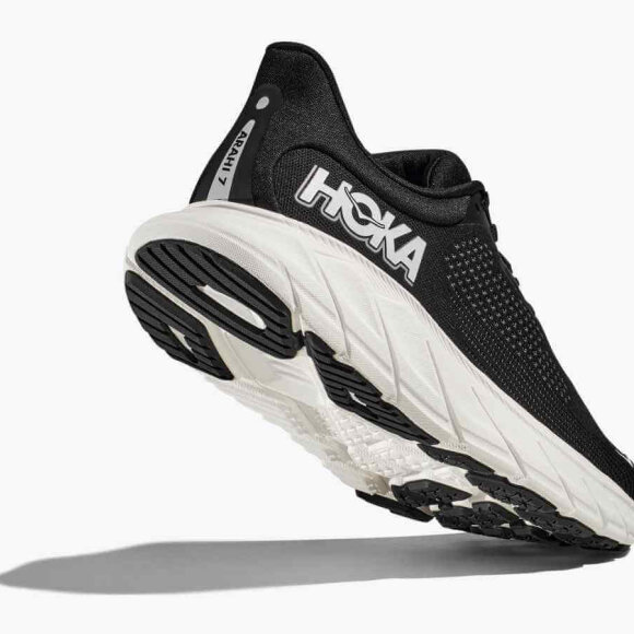 HOKA - M ARAHI 7