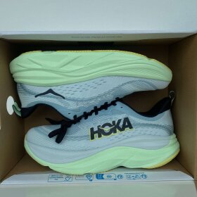 HOKA - M SKYFLOW