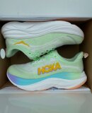HOKA - W SKYFLOW