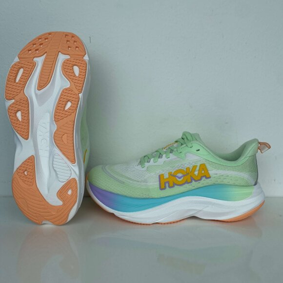 HOKA - W SKYFLOW