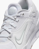 NIKE - JR OMNI MULTI-COURT