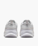 NIKE - JR OMNI MULTI-COURT