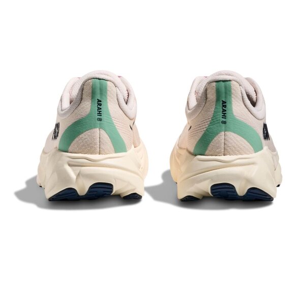 HOKA - W ARAHI 8