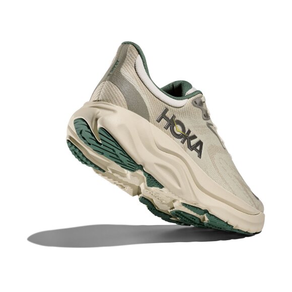 HOKA - M ARAHI 8