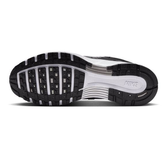 NIKE - M NIKE P-6000