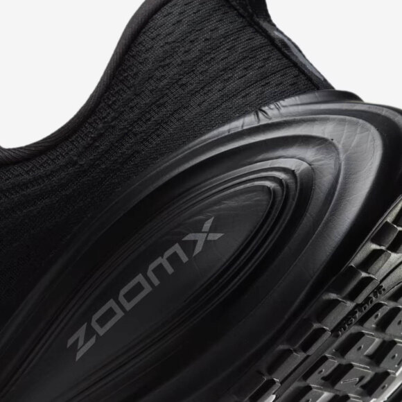 NIKE - M VOMERO PLUS