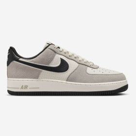NIKE - M AIR FORCE 1 07 LV8