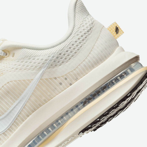 NIKE - W PEGASUS PREMIUM