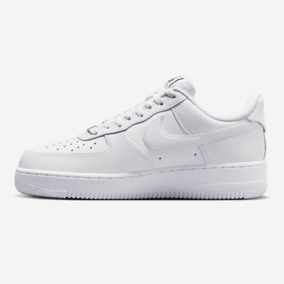 NIKE - W AIR FORCE 1 07 FLYEASE