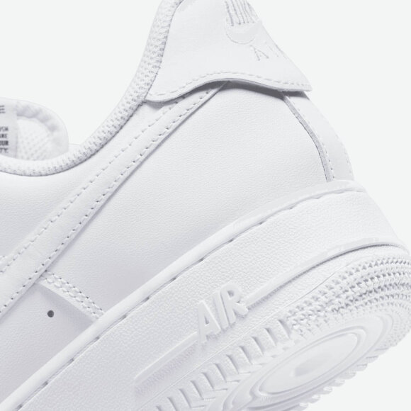 NIKE - W AIR FORCE 1 07 FLYEASE
