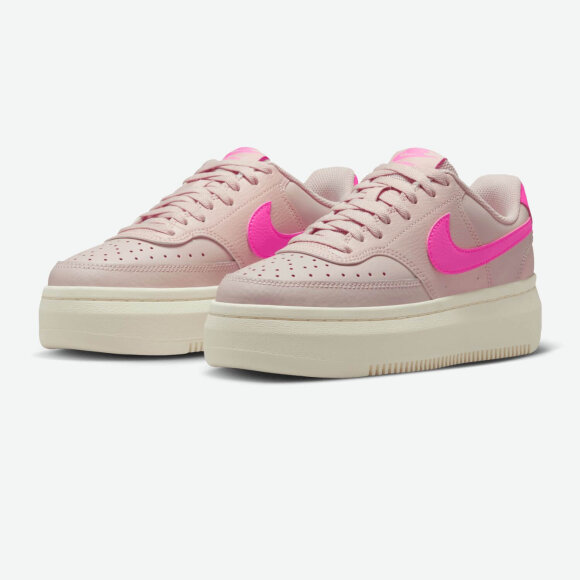 NIKE - W COURT VISION ALTA LTR