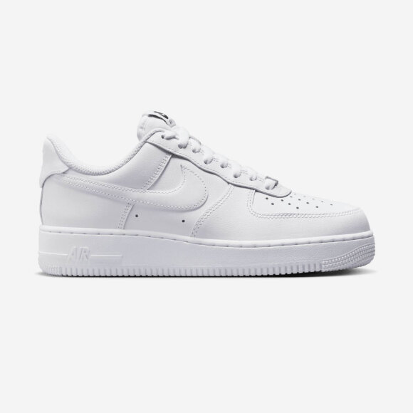 NIKE - W AIR FORCE 1 07 FLYEASE