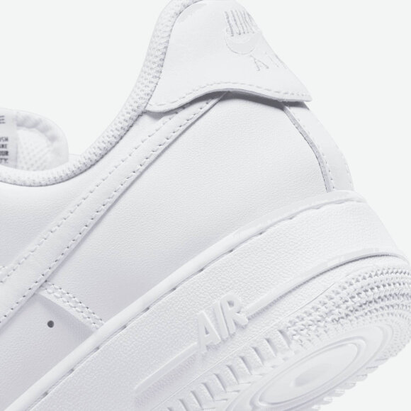 NIKE - W AIR FORCE 1 07 FLYEASE