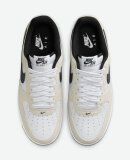 NIKE - M AIR FORCE 1 07 LV8