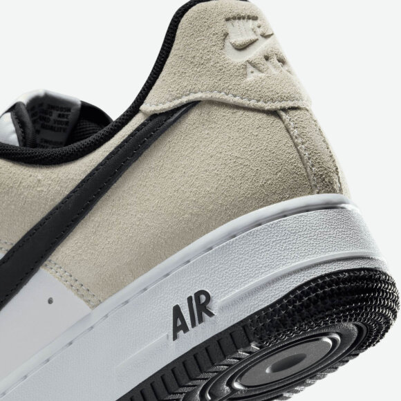 NIKE - M AIR FORCE 1 07 LV8