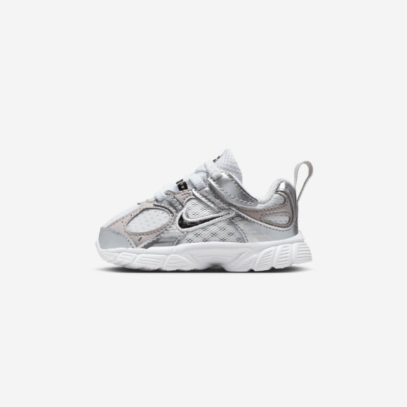 NIKE - INF NIKE V5 RNR