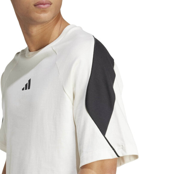 ADIDAS  - M STADIUM T-SHIRT