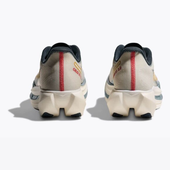 HOKA - U CIELO X1 3.0