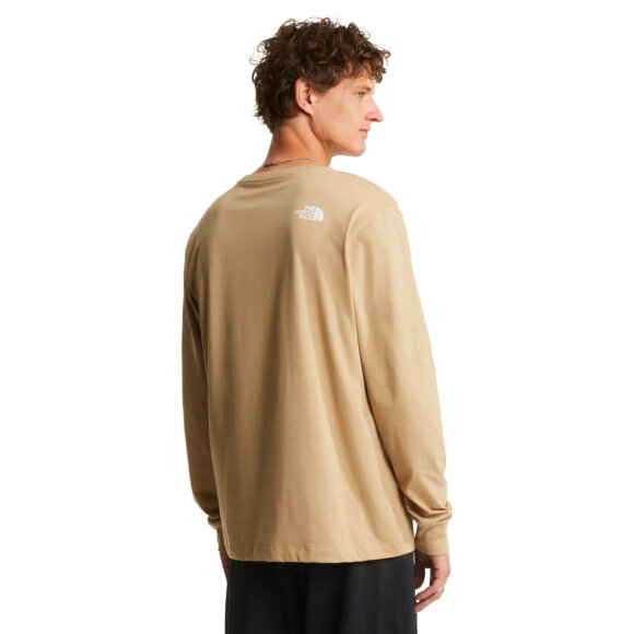 THE NORTH FACE - M EVO HLF DM REG LS TEE