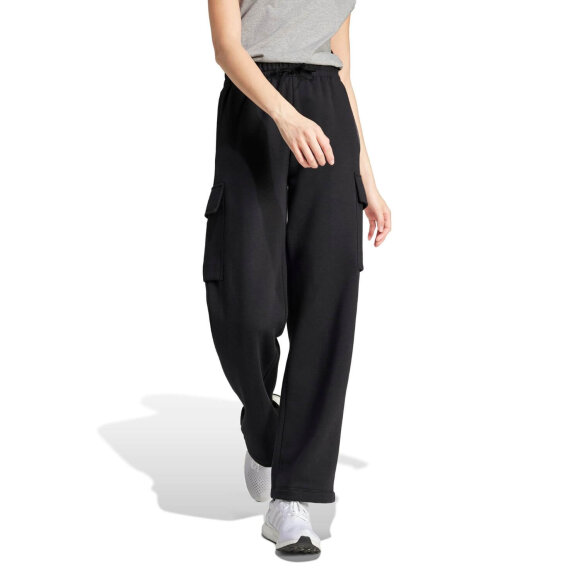 ADIDAS  - W ESSENTIAL LIN FL CARGO PNT