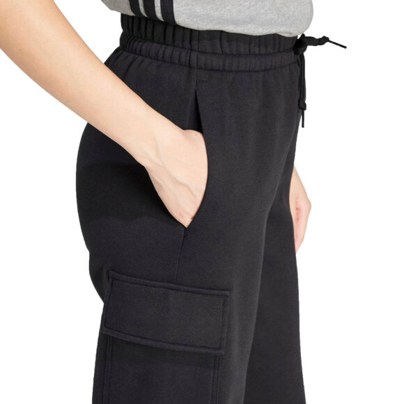 ADIDAS  - W ESSENTIAL LIN FL CARGO PNT