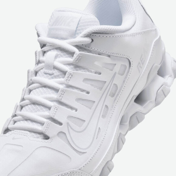 NIKE - W NIKE REAX 8 TR MESH