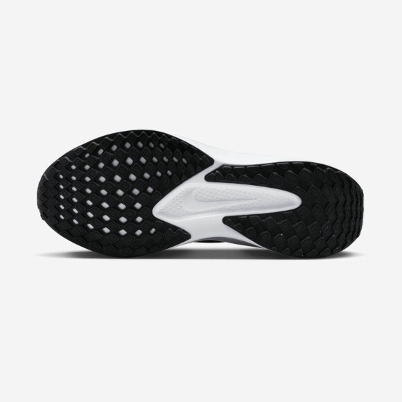 NIKE - W QUEST 6